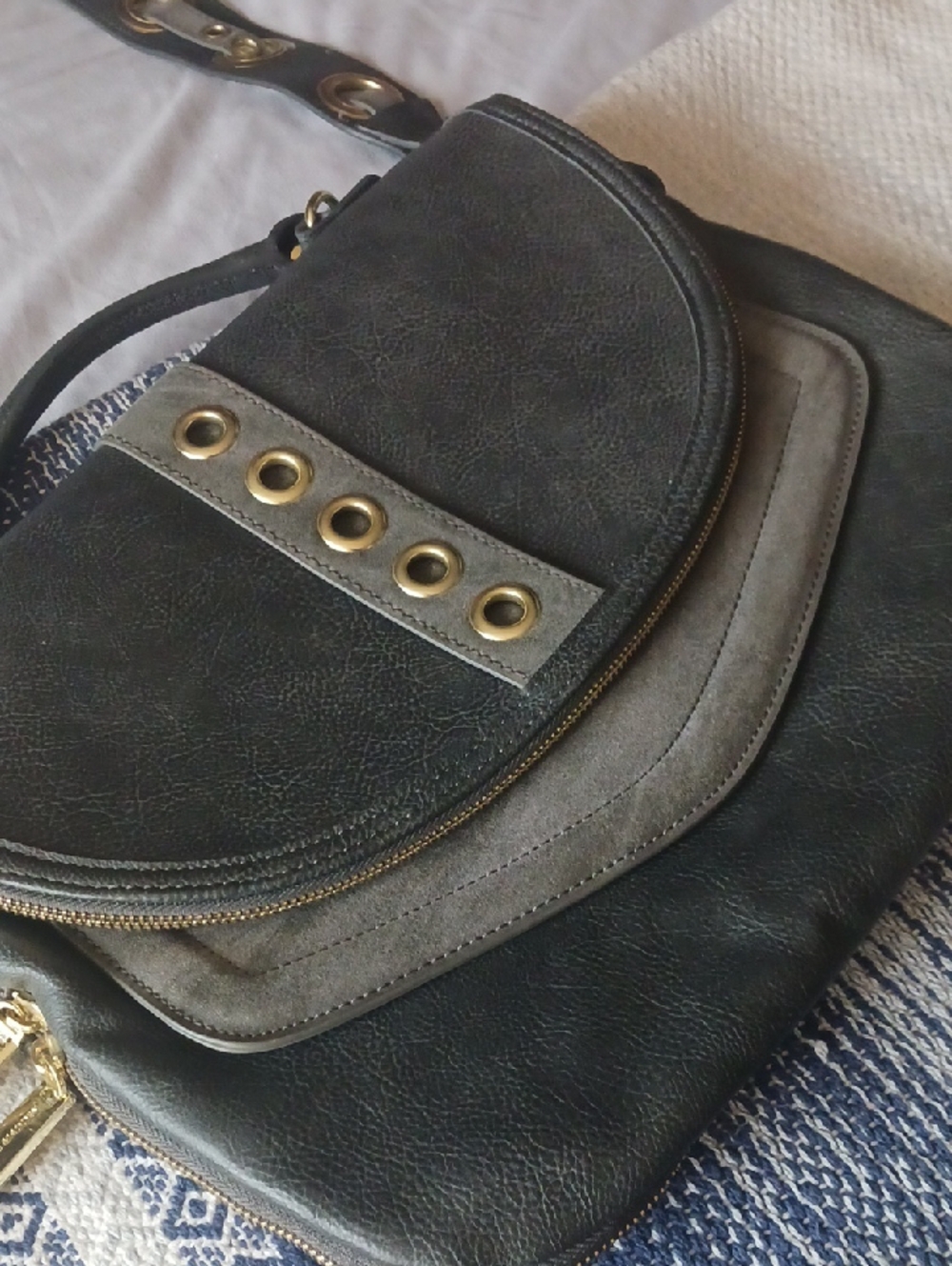 Y2K Steve Madden Grey Shades & Gold Grommet-Detail Crossbody Bag